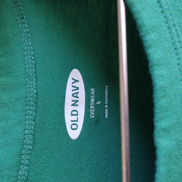 Women's Old Navy Two of a Kind large green tee - Picture 3 of 5